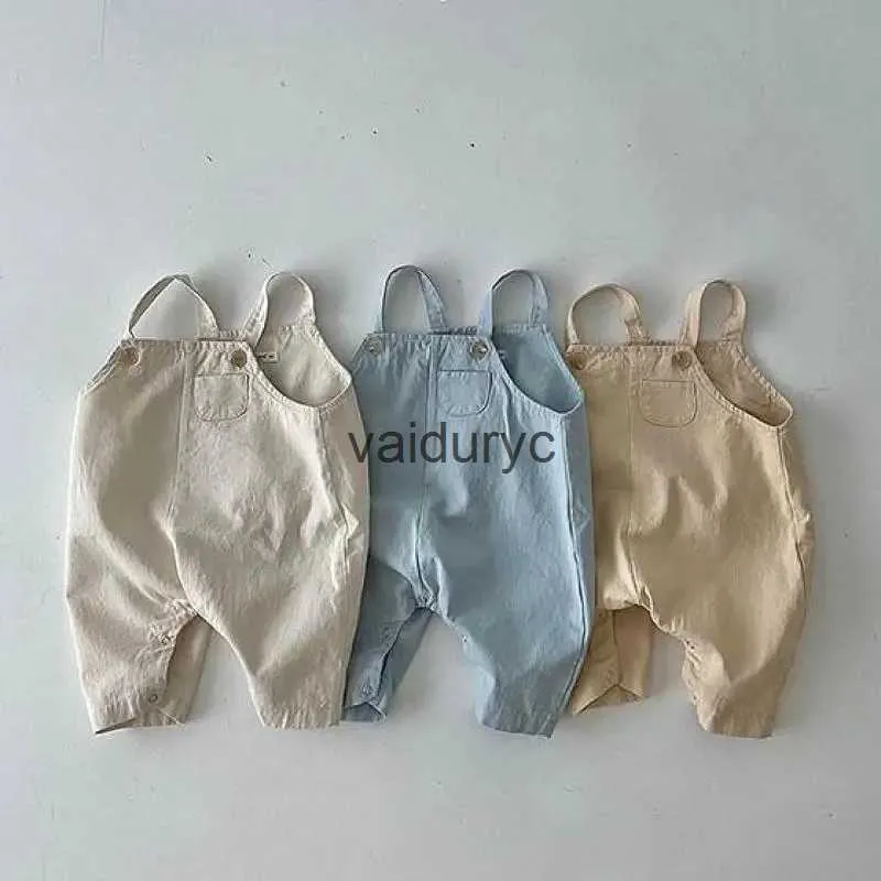 Jumpsuits 2023 sommar ny baby ärmlös denim romper söt spädbarn rem jumpsuit barn pojkar flickor denim overaller baby kläder 0-24m h240508