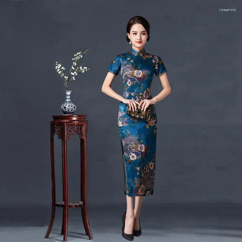 Etniska kläder 2024 Vintage Long Cheongsam Women Sexig Slim Split Qipao Classic Chinese Traditional Dress Print Flower Evening Party Party