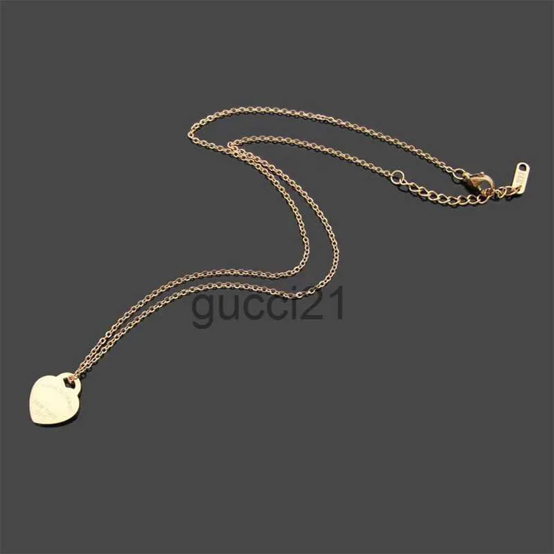 Necklace Classic 18k Pendant Fashion Charms Men Women High Quality Stainless Steel Designer Jewellery 2NEJ