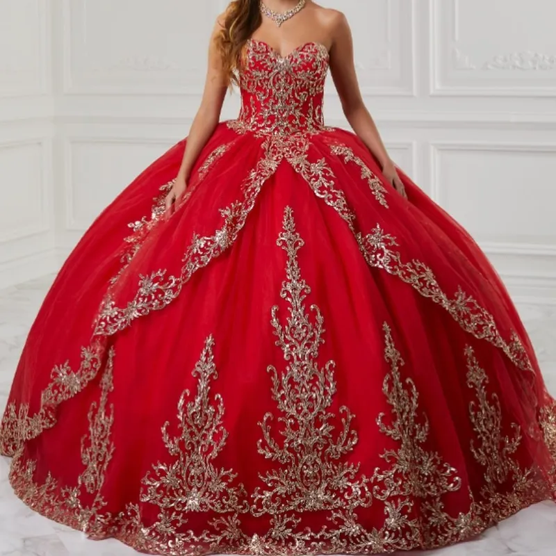 Abito da ballo rosso con scollo a cuore Abiti stile Quinceanera Applicazioni dorate in pizzo Tull al largo della spalla Corsetto Abiti da 15 anos