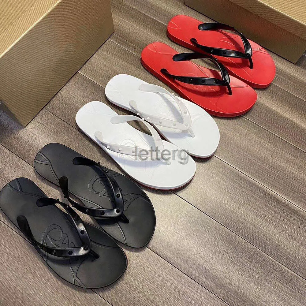 Glamous Lüks Tasarımcı Ayakkabı Sandal Kadın Kauçuk İnce Loubi Flip Straps Parlak Adam Perçin Terlik Bayanlar Kampanya Nakışları Slaytlar Yüksek kaliteli Letterg