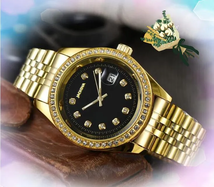 Couple Lover Femmes Hommes Montres Quartz Batterie Mouvement Horloge Trois Broches Chaîne Saphir Miroir Président Populaire Plein Diamants Bague en Acier Inoxydable Bande Montre