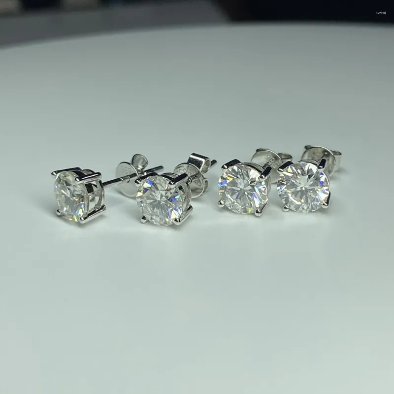 Orecchini a lobo Orecchino in oro bianco 18 carati taglio brillante rotondo 0,8 carati 6 mm VVS1 D diamante Moissanite