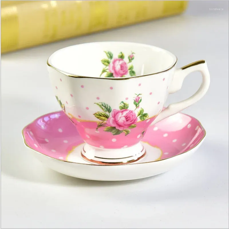 Tazze Piattini Set di tazze da caffè in ceramica Tè pomeridiano britannico Piatto regalo pubblicitario in porcellana ossea