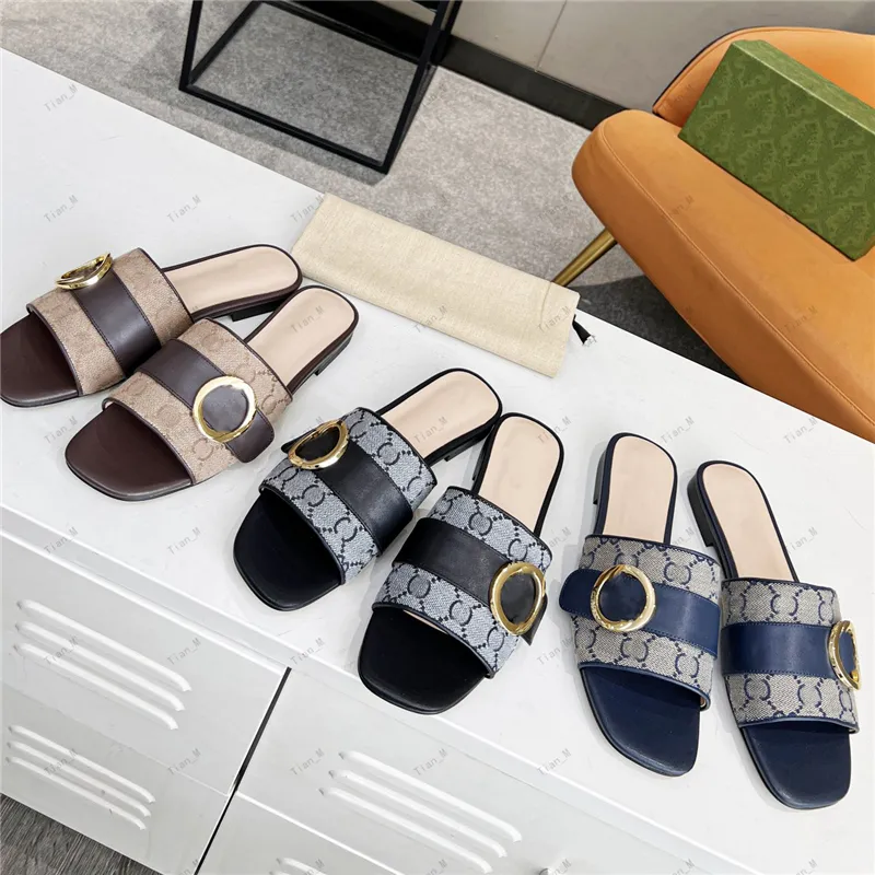 Nieuwe Hoge Kwaliteit Platte Slippers Merk Luxe Designer Vrouwen Zomer Sandalen Echt Leer Comfortabele Schoenen Vrouwelijke Jurk Slides Metalen Gesp Party Big Size 43