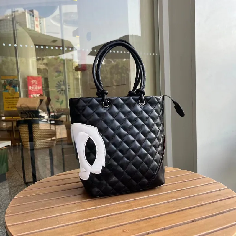 Bolsa de moda simples versátil bolsa de ombro com verificação de diamante para mulheres