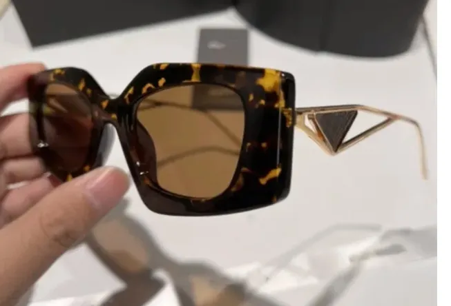 Designer Sunglasses for Women Classic Eyeglasses Beach Sun Glasses For Man Mix Color Optional with box Polarized light good