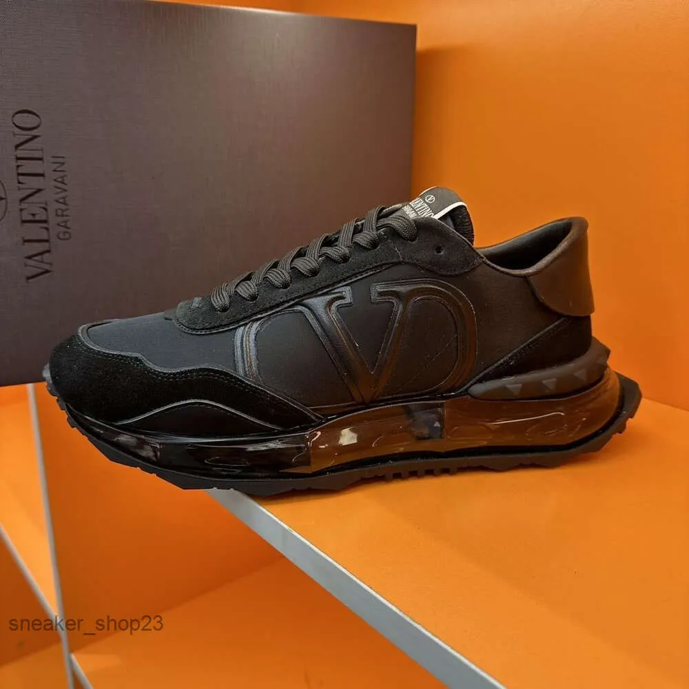 Mens Fashion V-Logo Sneakers - Designer Runners, Embroidered Mens Fashion V-Logo Sneakers - Designer Runners, Embroidered