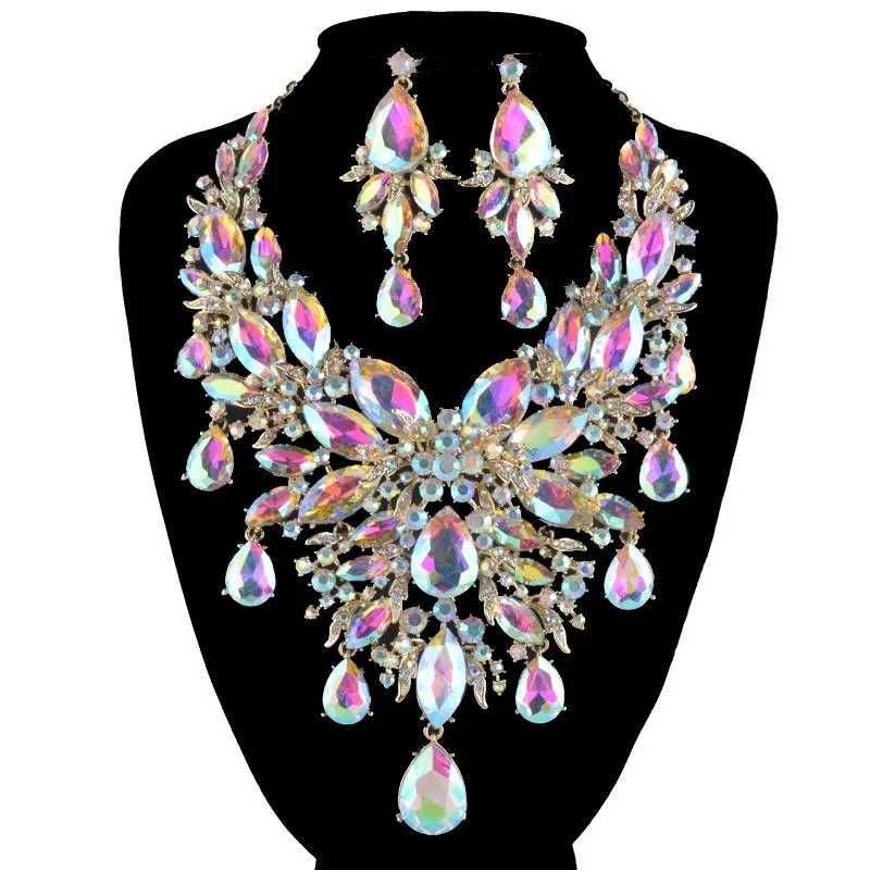 Charms 9 färg kvinnor Rhinestone Pageant smycken set pe stil mode brud fest bröllop klänning halsband örhängen julklapp
