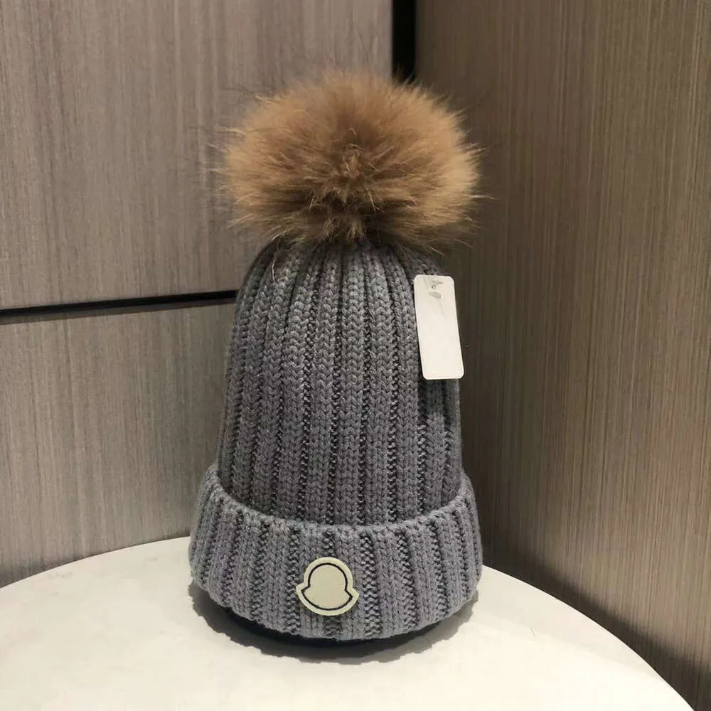 Moda designer gorro chapéus novas mulheres gorro de malha chapéu de luxo inverno neutro bordado logotipo mistura de lã chapéus bobo atacado