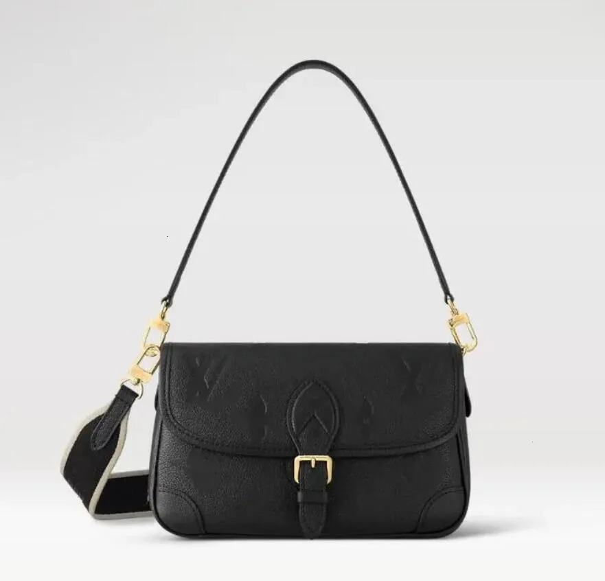 2024 Easy Pouch Leather Shoulder Bag Crossbody Präglad blomkedja Handväska Mini -väskor M81066 M80349