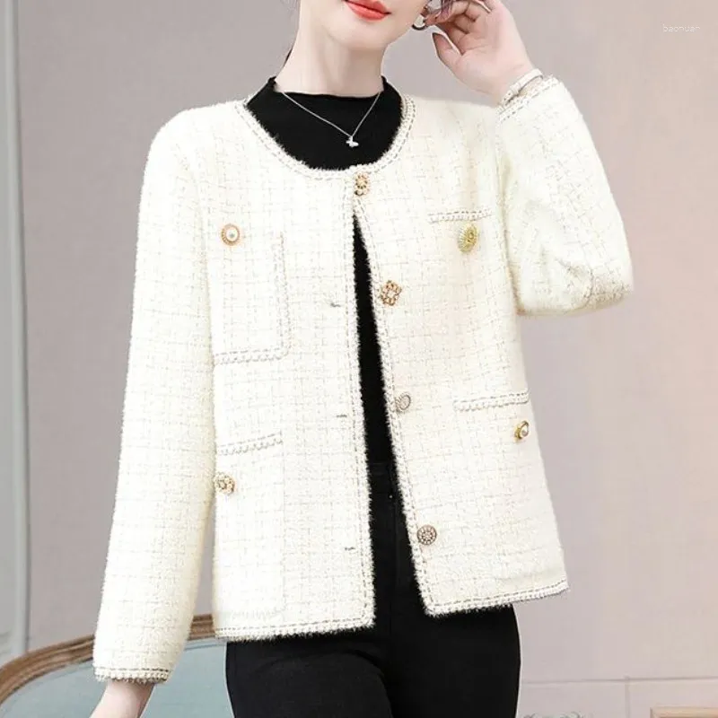 Kvinnans jackor 2024 Spring och Autumn Cardigan Round Neck Long Sleeve Solid Button Rands Pocket Place Plaid Elegant Fashion Coats