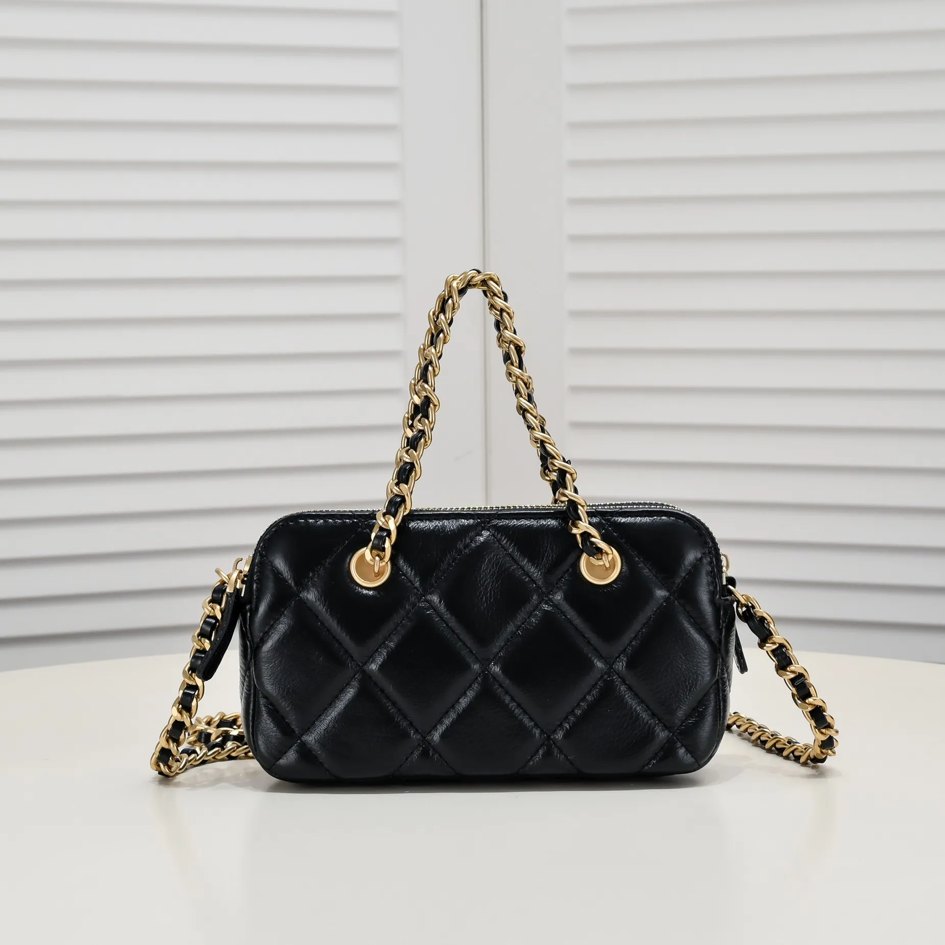 Women Luxurys Fashion Designers crossbody vintage gold coin Handbags Ladies shoulder Chain Bag mini Leather Letters plain bag
