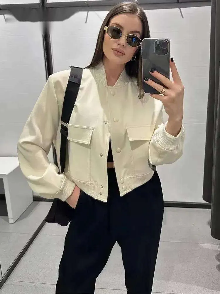 Vestes Femmes TRAF Vintage Solide À Manches Longues Bomber Veste Printemps Femmes Manteaux Occasionnels Streetwear 2023 Femme Élégant Designer Printemps et Automne Bomber Jacket 640