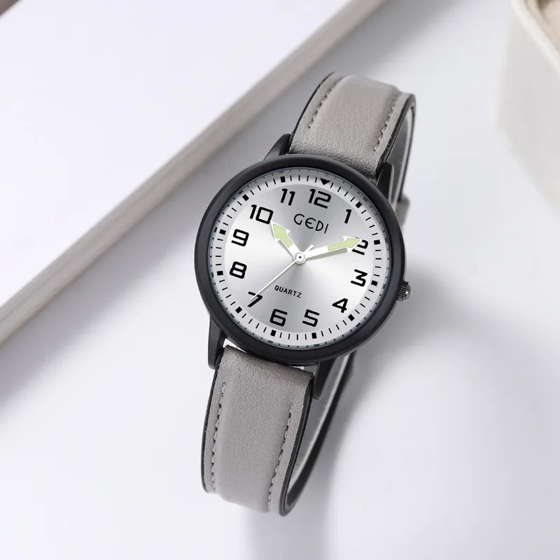 Montre à quartz lumineuse étanche horizontale de luxe Arrowhead pour hommes