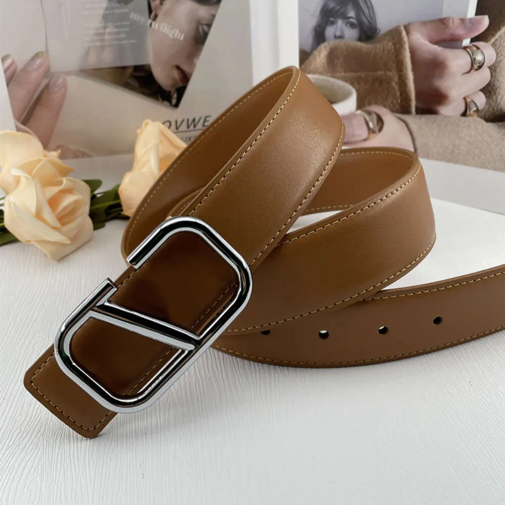 314 Designer Buckle Vivi Womens Mens Big Cowhide Rekommendation Cintura Woman Midjebältet Classic Fashion BR