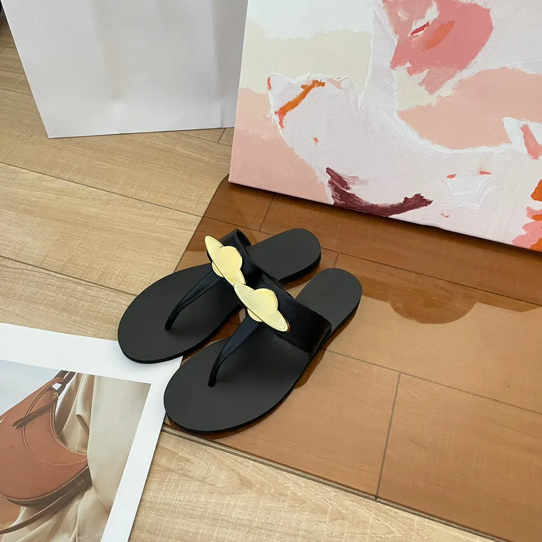 10a toppkvalitet sandaler flip flop kvinnan platt skjutreglage designer tofflor svart vit thong utomhus casual skor mens sommar sandale glid med låda