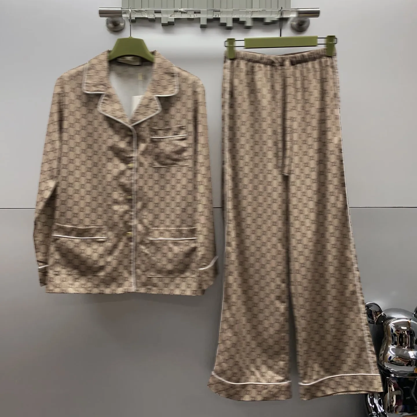 Designer Women`s Tracksuits Letters Full Print Logo Vintage Pajamas Style Silk Long Sleeve Shirt Drawstring Elasticated Waist Trousers Set