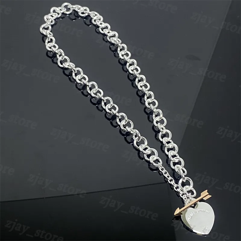 T Cadena gruesa Corazón Flecha Serie Joyería Collar Pulsera Anillo Conjuntos Europa América Hombres Mujeres Cadenas de clavícula Pareja Collares Regalo ZJAY