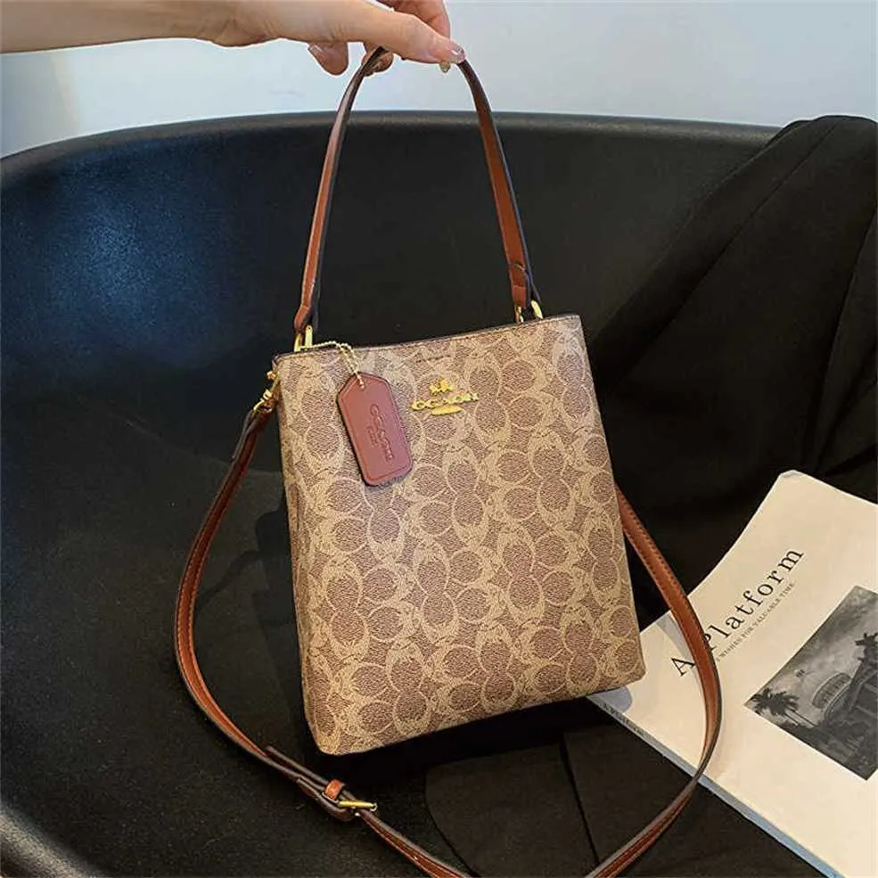 Женская сумка Bucket, новинка 2023 года, модная сумка с принтом, универсальная сумка через плечо большой вместимости, заводская онлайн-распродажа 70%