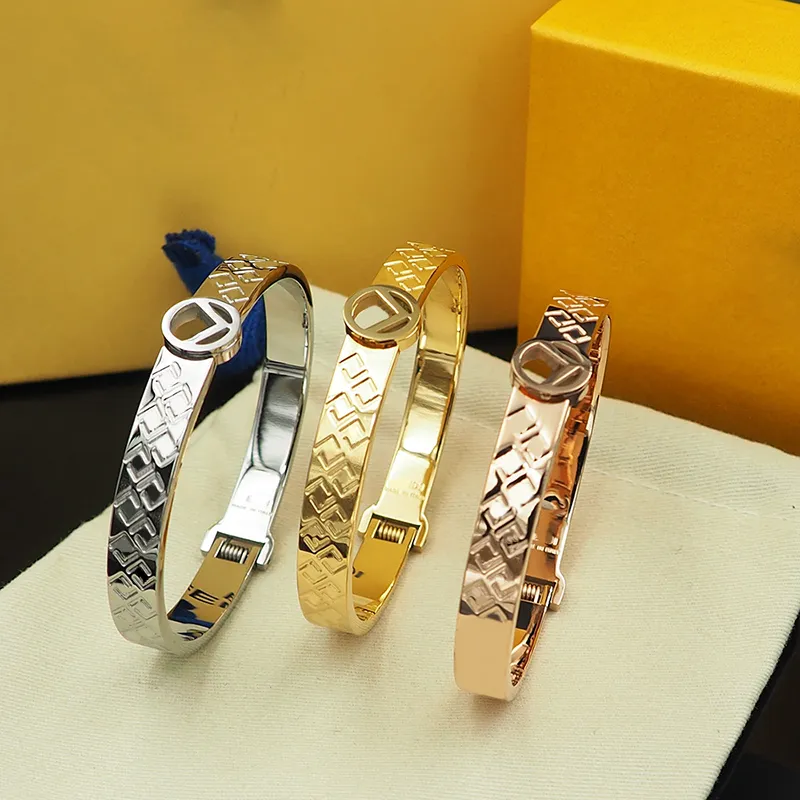 Spring Open Design Hard Alloy Bracelet Designer Letter Carving Bracelet Womens Rose Gold Bangle Ladies Plain Circle Gold Bracelet Casual Jewelry Accessories