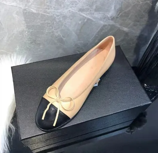 Sapatos de balé de qualidade novos mocassins de tecido com bloqueio de cor de dedo do pé redondo bombas planas femininas