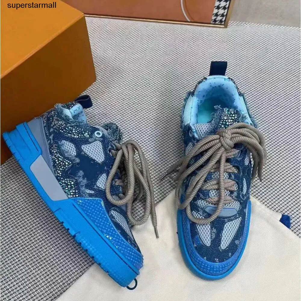 Lyxvarumärke sportdesigner skor röda bottnar tallriksforme tränare läder åsna b22 snakeskin denim rhinestones mens skor b22 färg casual sneakers chau g8ug