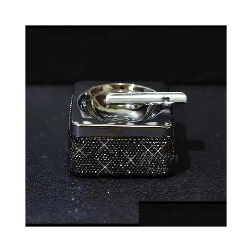 Cendriers de voiture Cendrier de cigarette collé en strass de luxe pour le bureau à domicile unique cadeau raffiné pour femmes Q231125 Drop Delivery Automob Dhlts