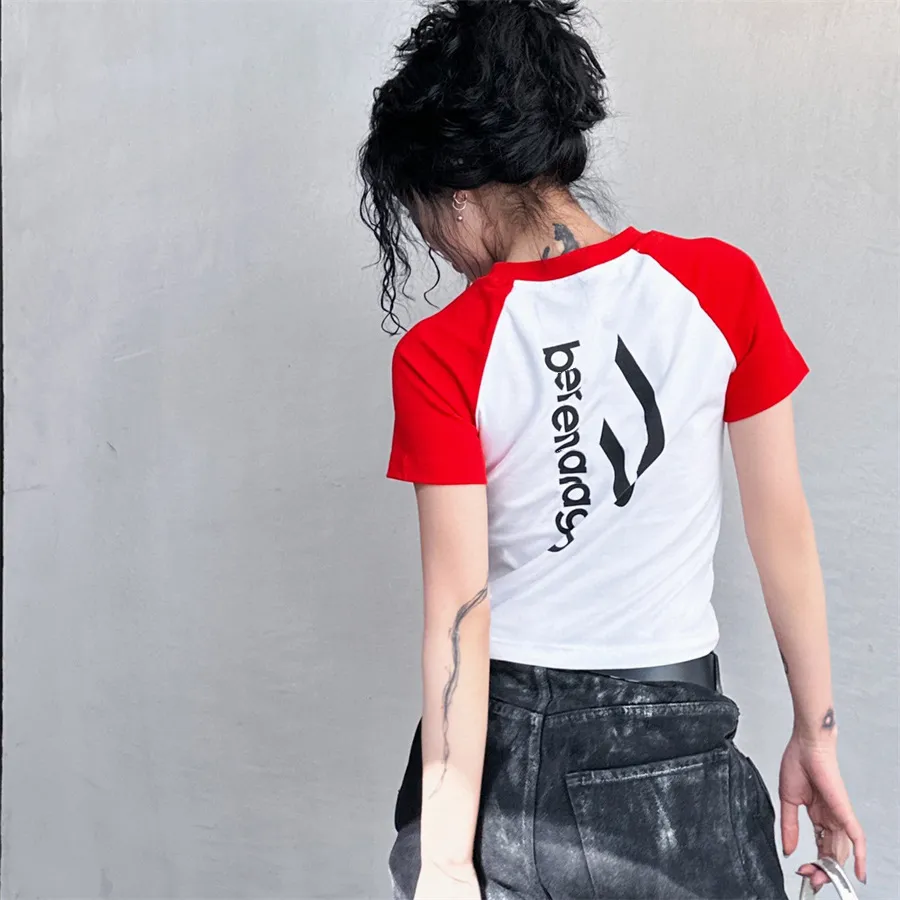 T-shirt da donna di design abbigliamento estivo a maniche corte in puro cotone taglio corto slim fit fresco e bello stampa di lettere classico versatile