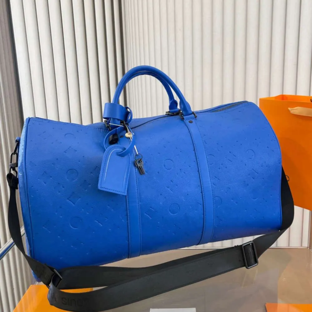 AAA Duffel Väskor Håll alla designer Tote stor kapacitet handväska kvinnor män utomhus lage tote dragkedja axelväskor resväskor