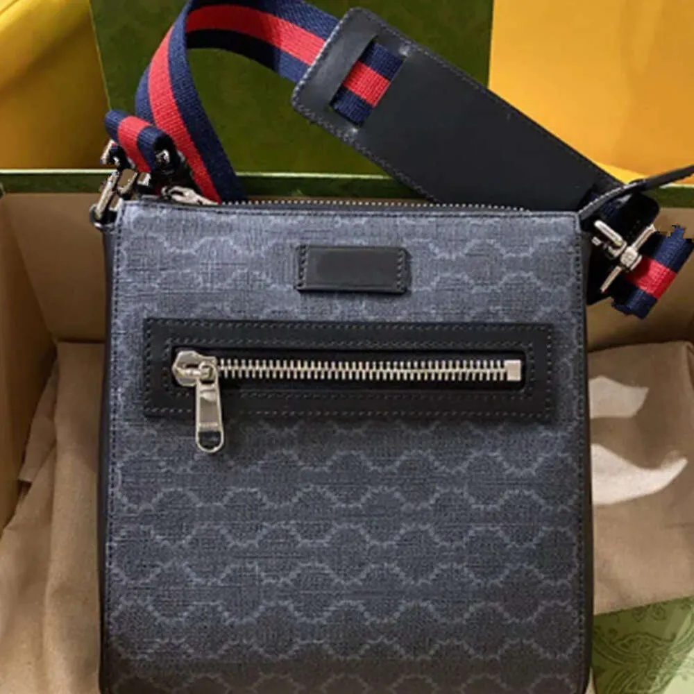 Yeni Erkekler Crossbody Omuz Çantası Stilleri Çeşitli Boyutlar Çantalar Lüksler Tasarımcıları Çantalar Pochette Birden Fazla Cep Moda Messenger Çantası Satış MM