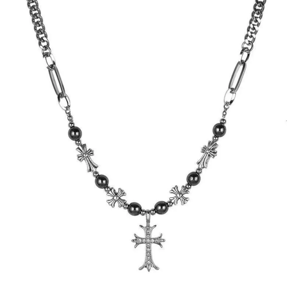 2024 Designer Marca Cross CH Colar para Mulheres Luxo Cromados Contas Redondas Estilo Doce Nova Menina Bonito Jóias Mens Coração Homens Clássico Pingente Neckchain 23YD