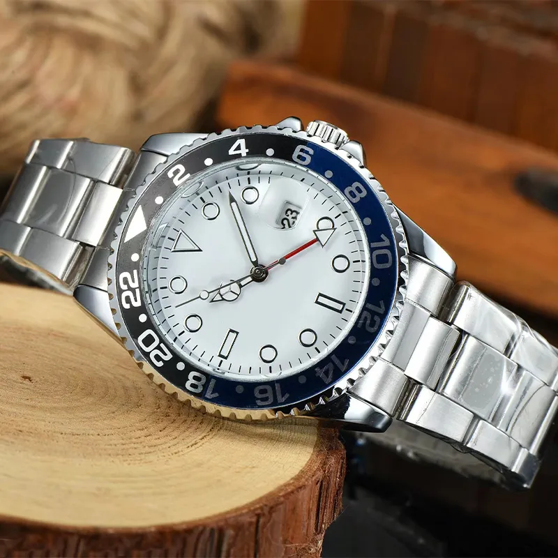 Reloj de lujo para hombres Reloj mecánico automático Reloj de diseño de natación de acero inoxidable de 40 mm Reloj luminoso de zafiro de alta calidad Montre de Luxe