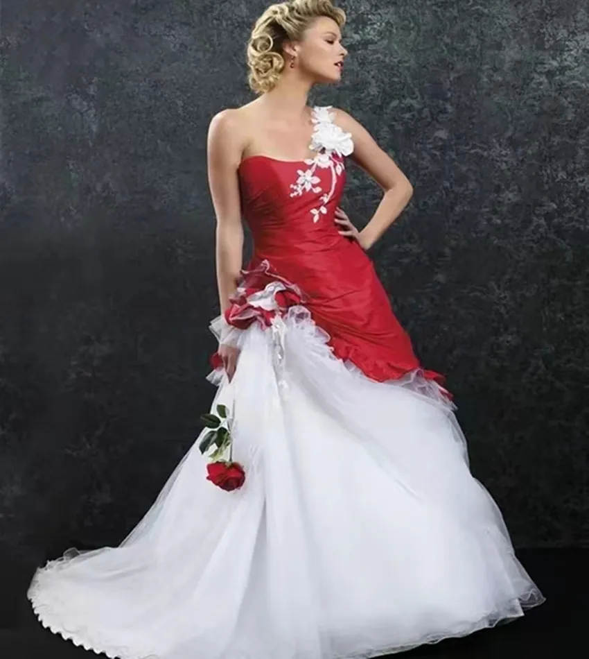 Wedding Dress Sapato Vermelho Para Noiva Foto De Noiva E Noivo