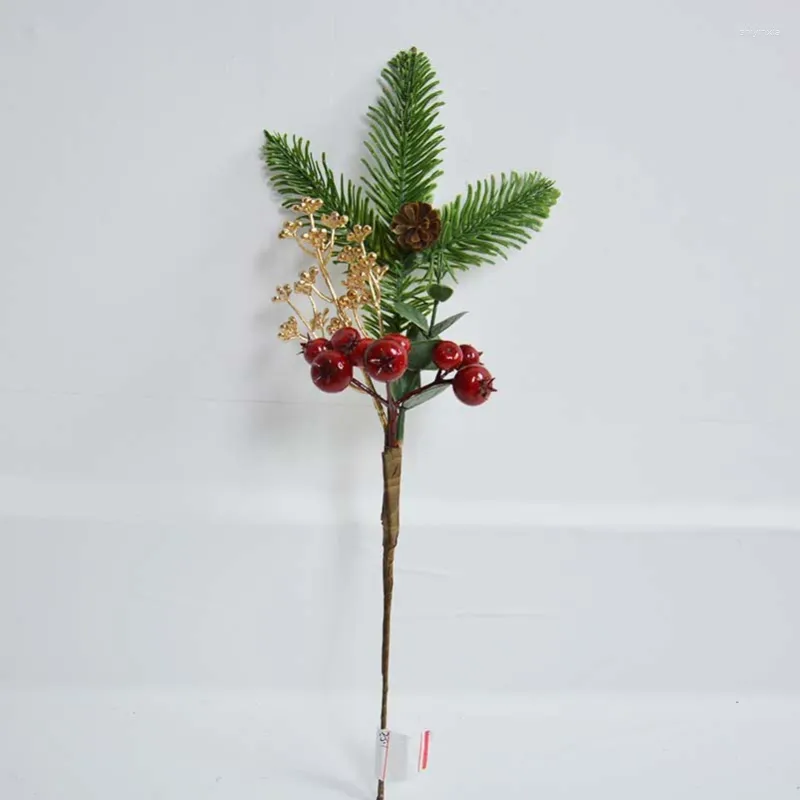 装飾的な花シミュレーション植物Artificia Christmas Red Fruits SnowFlakes House and Home Accessories Decorationに使用する松の針