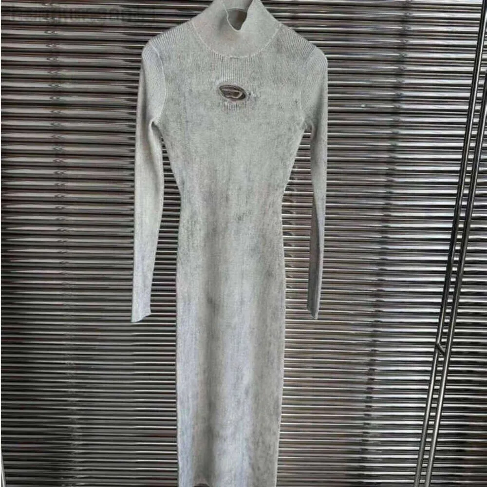 24SS Дизайнерские женские топы Disel Высококачественная длинная юбка с нишей американского дизайна D-line 2023, осень и зима, новая выдолбленная трикотажная длинная юбка в западном стиле