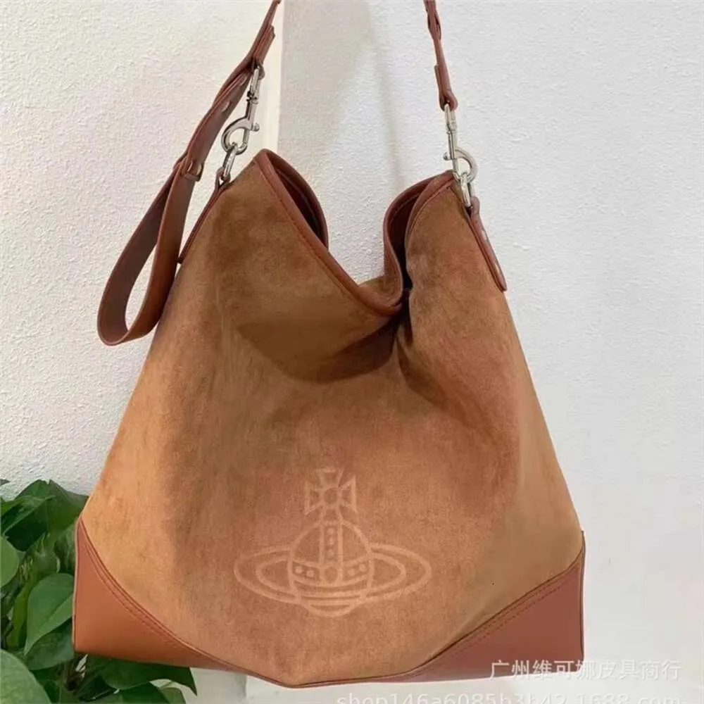 Viviennes Westwoods Hobo Suede Wandering Borsa di grande capacità Borsa da donna Sicchia a assi