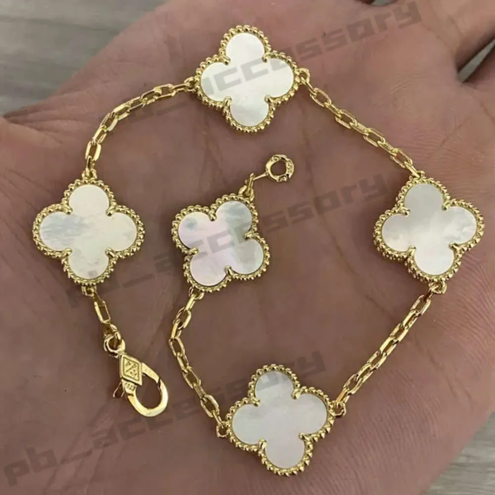 Classic Designer Bracelet Bangle White Red Blue Agate Shell Gold Silver Charm Bracelets 18K Gold Plated Four Leaf Clover Women Luxury Jewelry 156