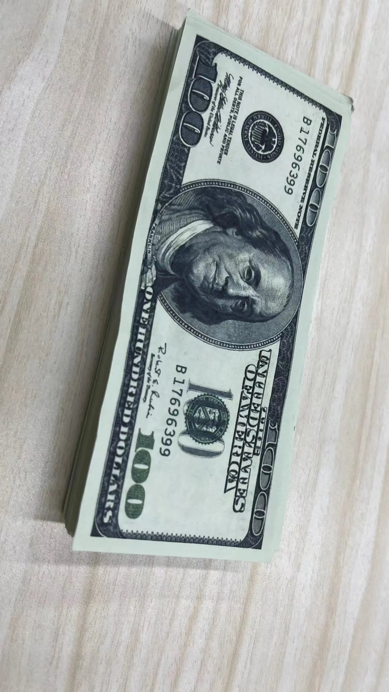Copia denaro Modelli di valuta effettivi in formato 1:2 per oggetti di scena che possono essere utilizzati in dollari statunitensi, euro, sterline entrambi Gjrbt