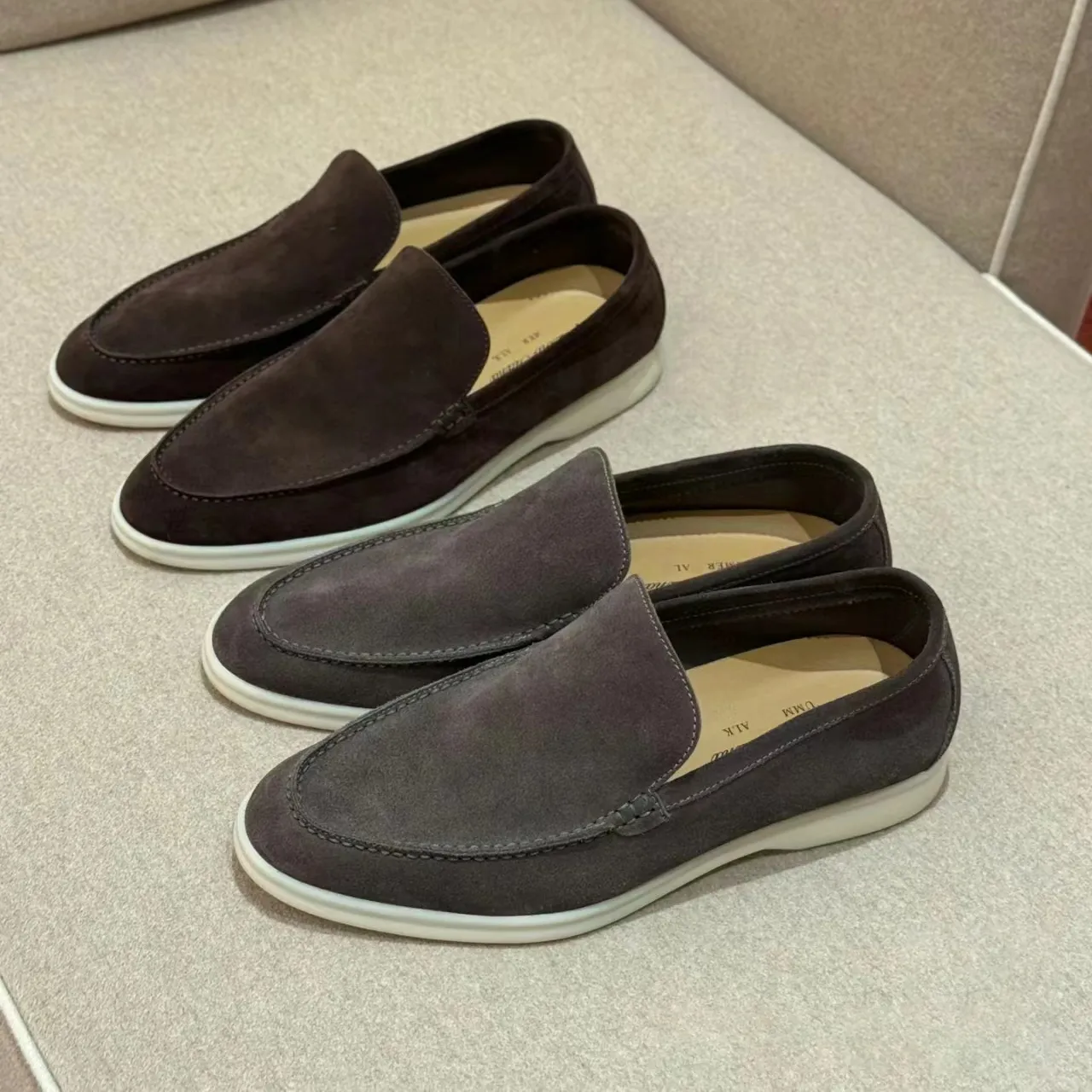 Utomhus resor casual sko mockasins walk loafer sommar lyxig designer läder nya loro herrar låga platt klänningskor sandal svart brun tennis piana man kör sneaker box