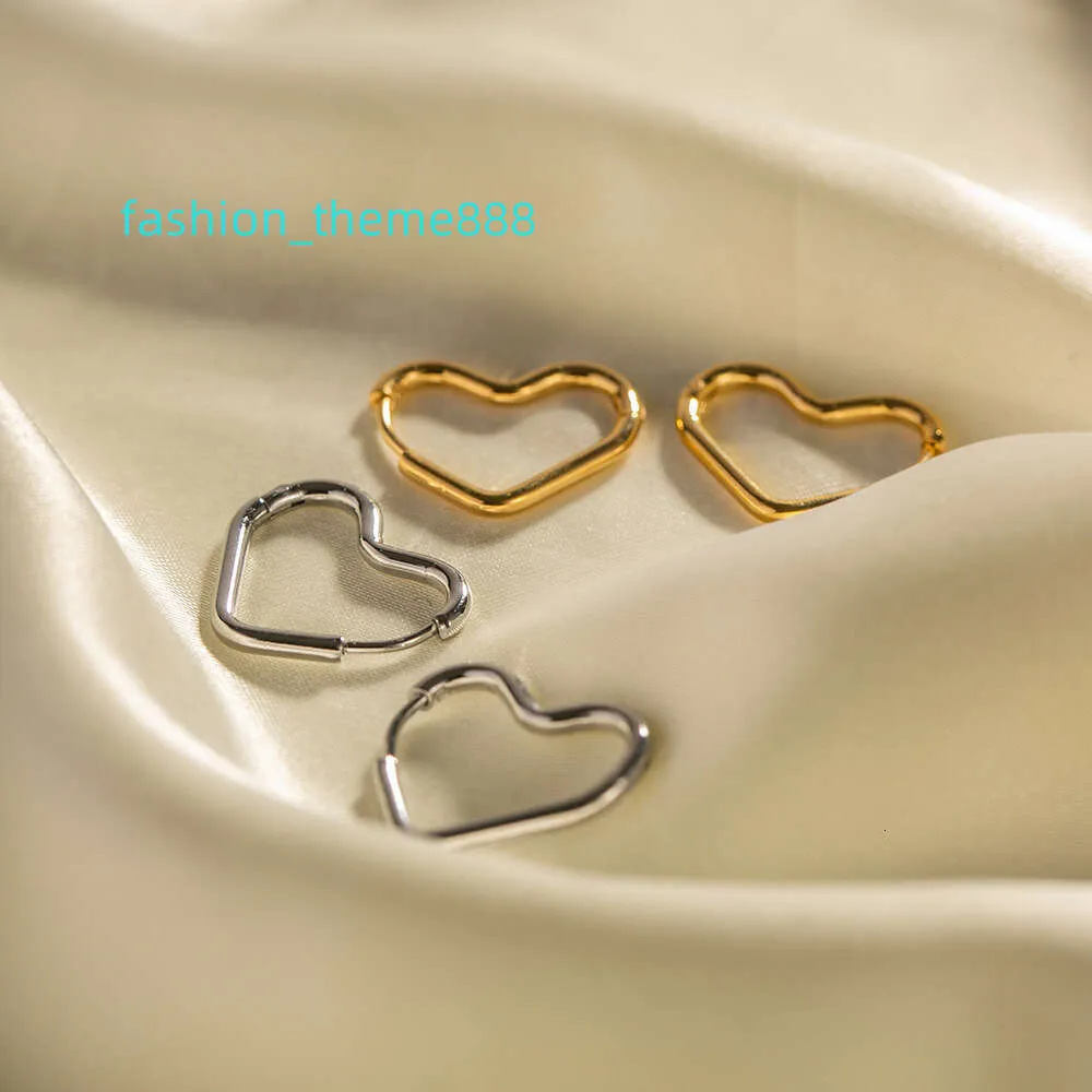 Pendientes de aro delicados con diseño de corazón simple de acero inoxidable chapado en oro de 18 quilates, joyería de moda que no se deslustra para mujer