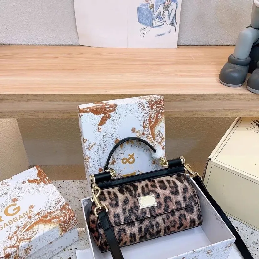 Tasarımcı Çanta Leopar Baskı Moda Tote Kadın Deri Lüks Çantalar Klasik Marka Kadın Çantası 20240115