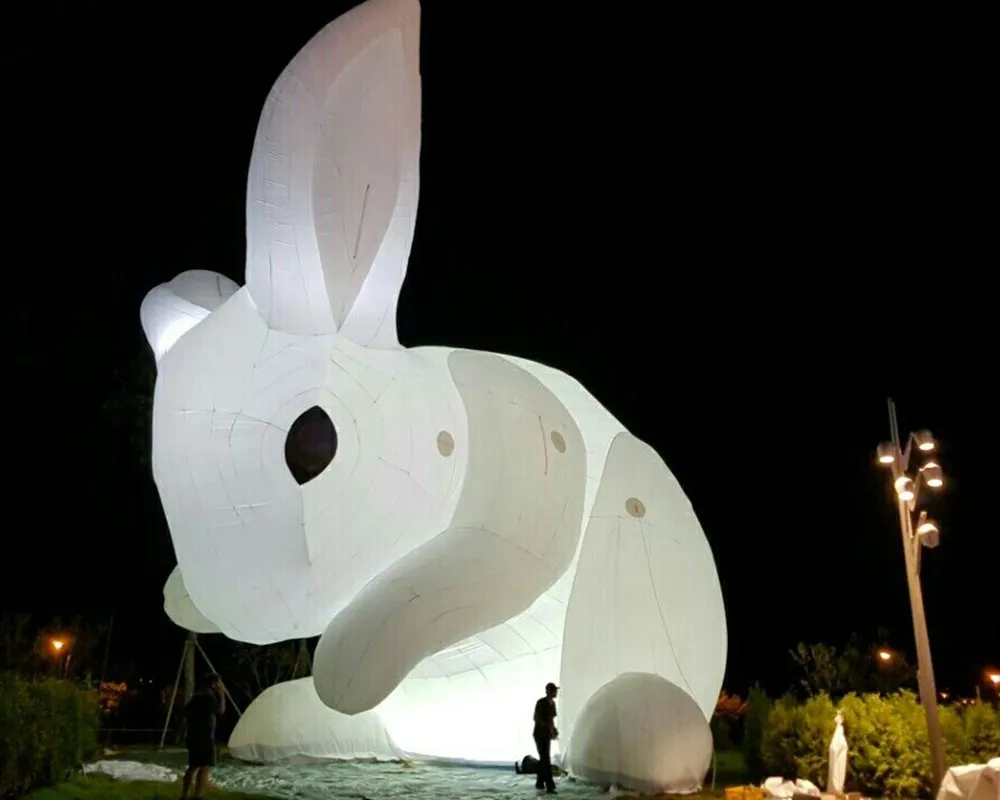 8mH (26ft) Avec ventilateur en gros Lueur de haute qualité la nuit Lapin de Pâques gonflable géant blanc LED pour la décoration du festival