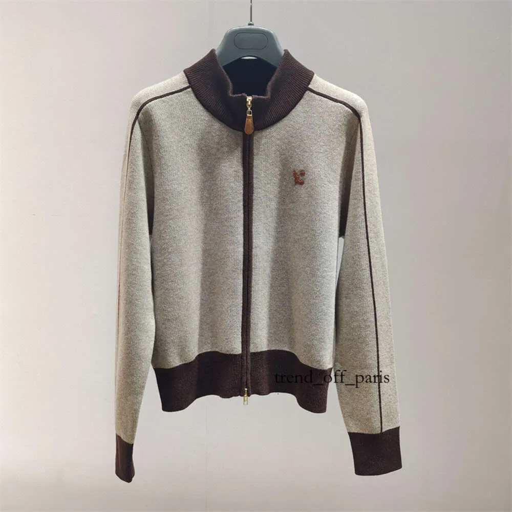 CE Nuevo 2024 Primavera Chaqueta de marca para mujer Moda de gama alta Otoño Invierno Logotipo clásico Tweed Abrigo Ocio Primavera Abrigos negros Cárdigan Cumpleaños Regalo del día de Navidad 690