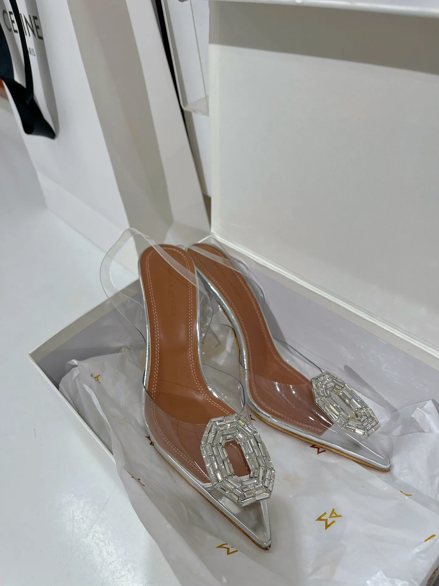 Дизайнерские женские босоножки на каблуке с открытой пяткой, дизайнерские сандалии с блестящим прозрачным желе Amina Muaddi, высокие каблуки для офиса, карьеры, роскошные сандалии с кристаллами для выпускного вечера, свадебные туфли на каблуке 9,5 см