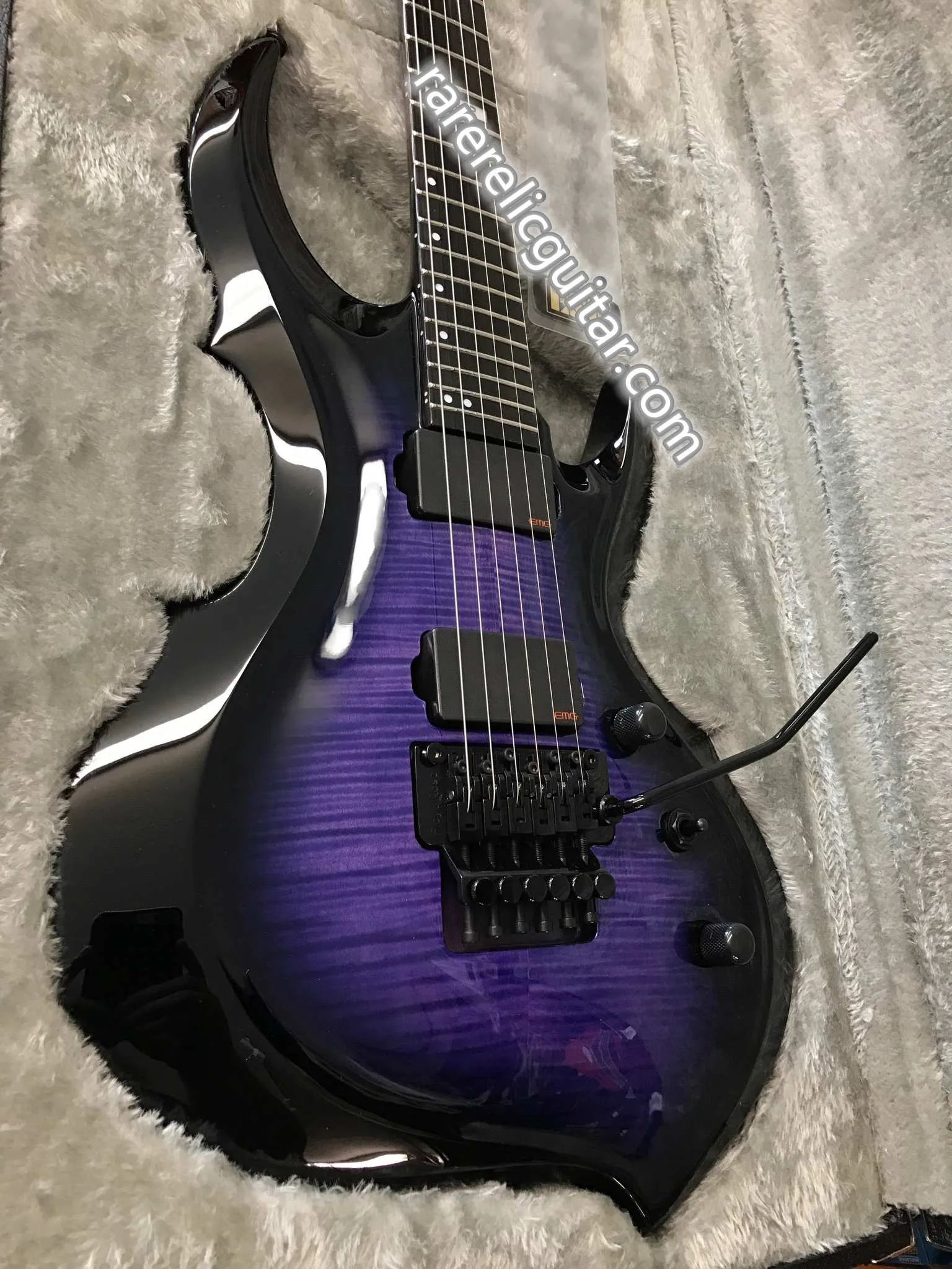 Em estoque E-II FRX FM Rena Azul Roxo Chama Maple Top Guitarra Elétrica Floyd Rose Tremolo Bridge China EMG Pickups 9V Caixa de Bateria Hardware Preto