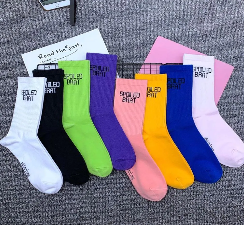 CHAOZHU Nieuw verwend nest Heldere kleuren mode stretch straat jonge sokken 8 kleuren neon marine paars wit geel unisex sokken2334058