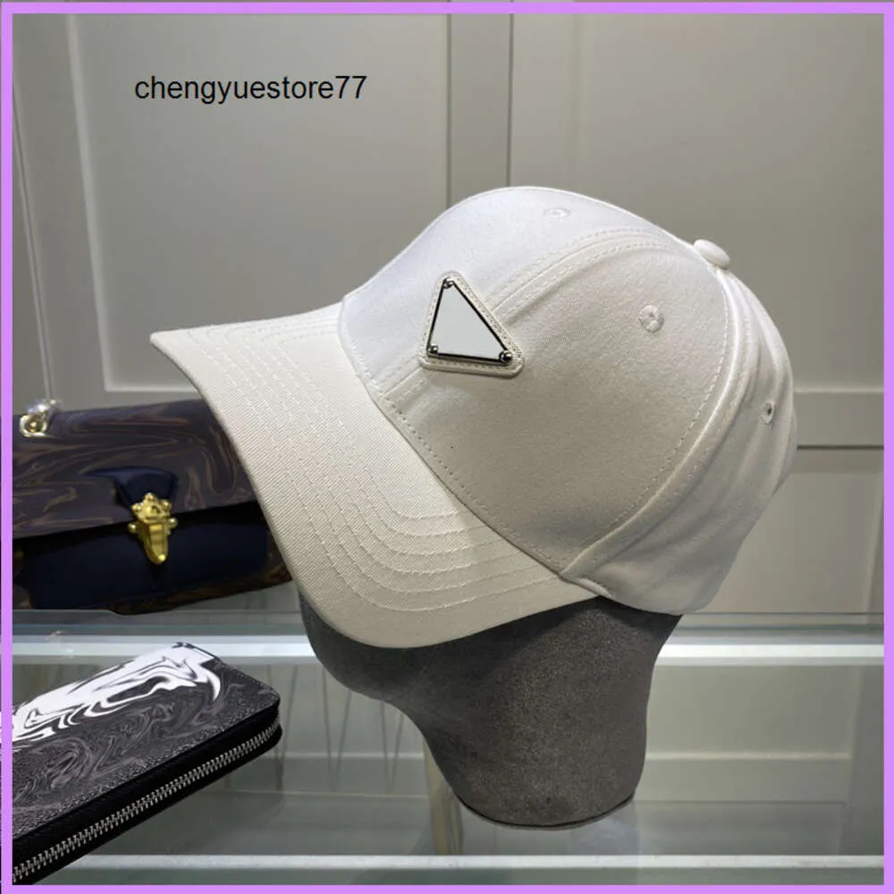 Stingy Brim Hats Mens Baseball Cap Sports New Designer Casquette Womens Summer Outdoor Bucket Caps Hats Triangle Letters Högkvalitativ hatt Partihandel D224111F