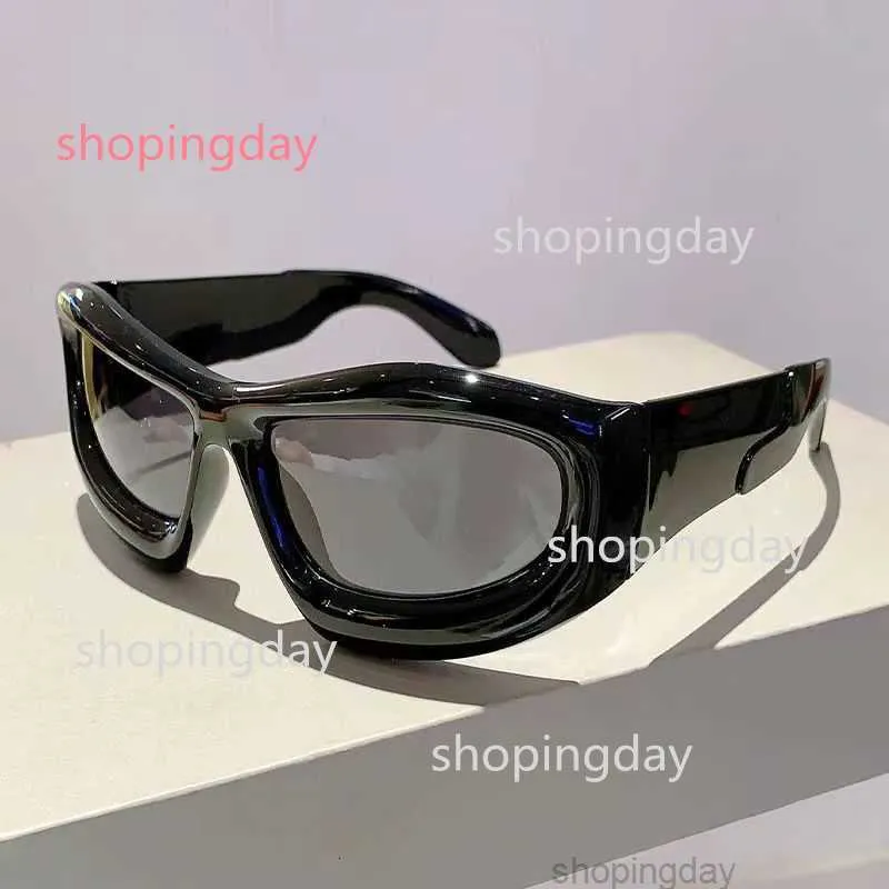 Sunglasses Fashion Punk Sports 2024 Luxury Designer Silver Mirror Y2k Sun Glasses Men Women Bat Rectangle 2000s Eyewear 01P41L