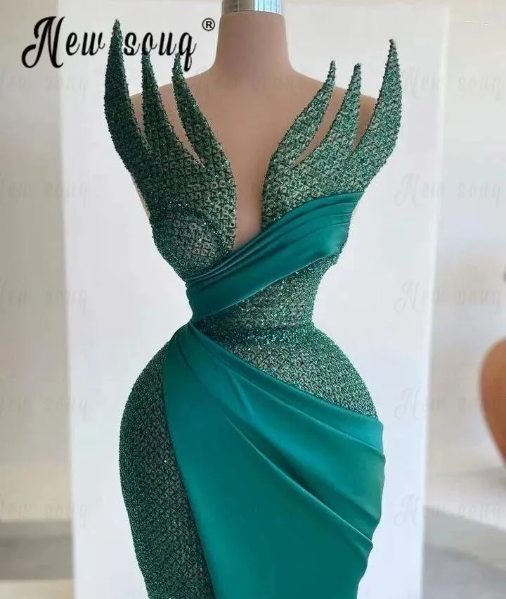 Party Dresses Fashion Green Special Design Cocktail Dress Sleeveless sjöjungfru Mini Prom Gowns 2024 Graduation Knä längd Custom Custom